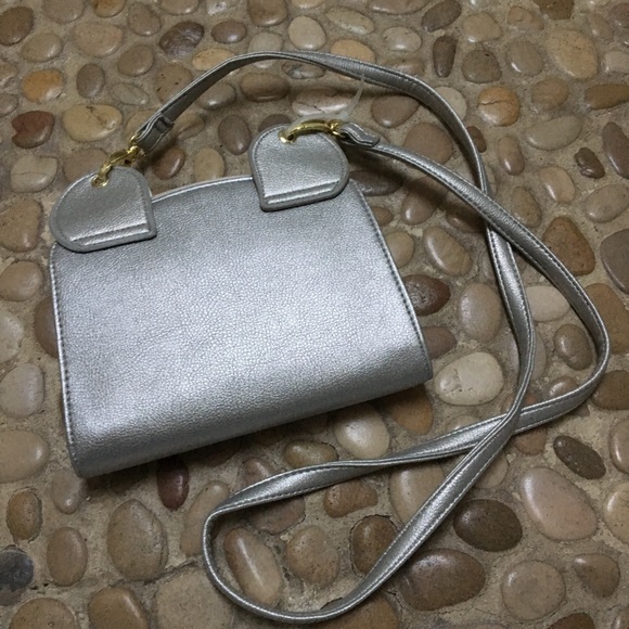 NWT Betsey Johnson Margie Bear Silver Crossbody - Picture 4 of 6